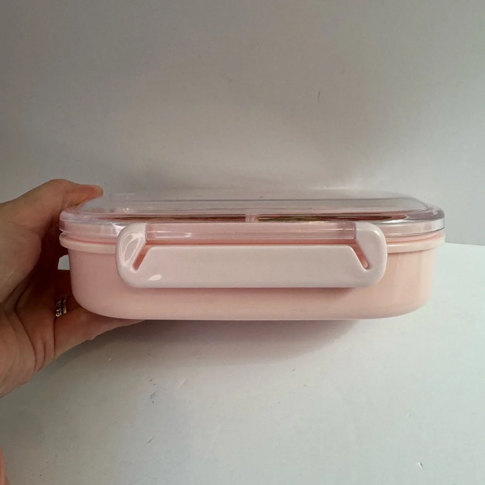 Gourmet Kitchen Lunch Box with Removable Compartments and Airtight Lid